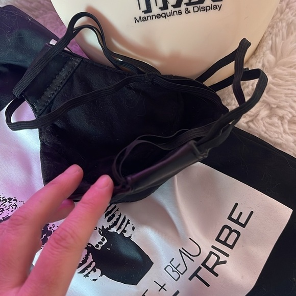 Black Leather Face Mask - Picture 7 of 7